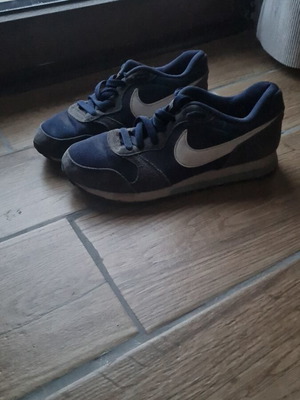 Παπούτσια Nike σαν καινούργια, μέγεθος 36, μπλε αθλητικά