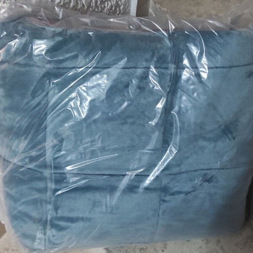 Quilted blanket single with two colors for 90x200 bed used