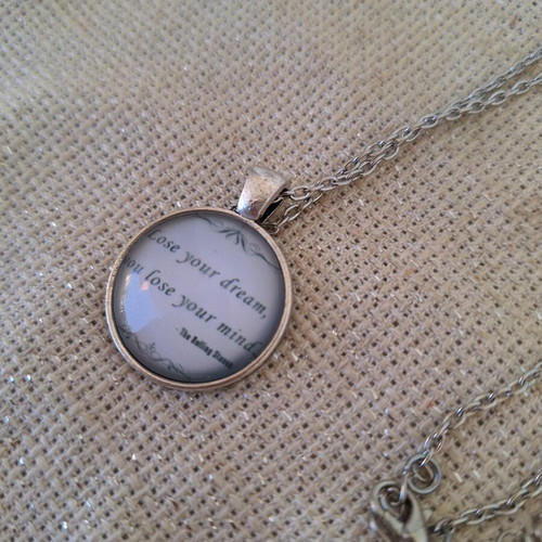 Metal necklace with letters pendant new, silver and white