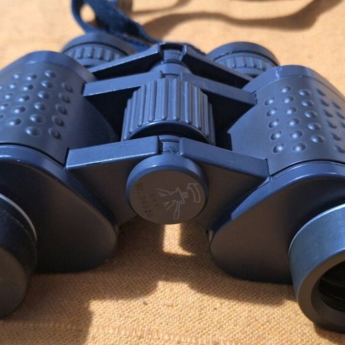 Eschenbach Derby 8x32 binoculars like new, wide field