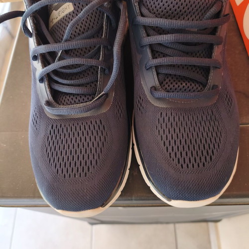 Skechers Lite Weight νούμερο 44 καινούργια αθλητικά παπούτσια με memory foam άσπρο μπλε