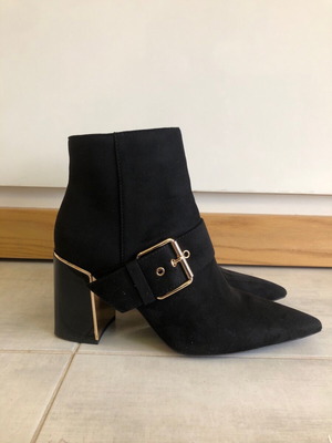 Women's black ankle boots new, size 40, with gold details