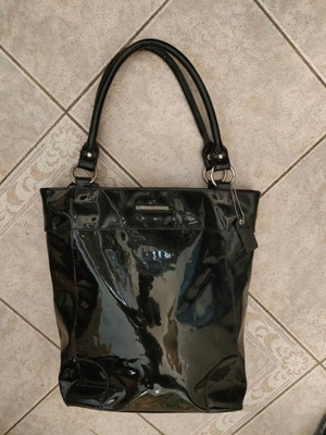 Coach λουστρίνι τσάντα ώμου σε μαύρο, 33 x 35 x 9 εκ.