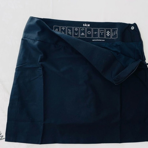 Calm by Crew skirt-shorts new size M black