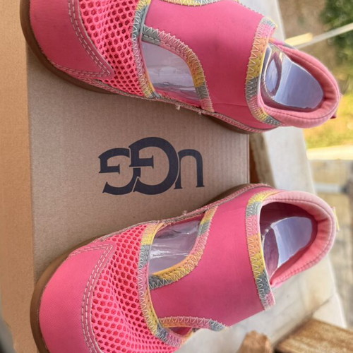 Ugg Australia girls' pink sandals size 28.5 EU UK10