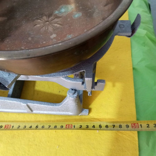 Old grocery store scale used