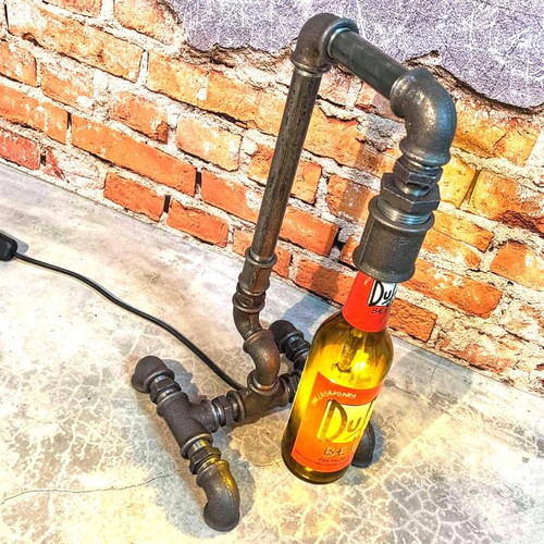 Индустриална настолна лампа от железни водопроводни тръби нова