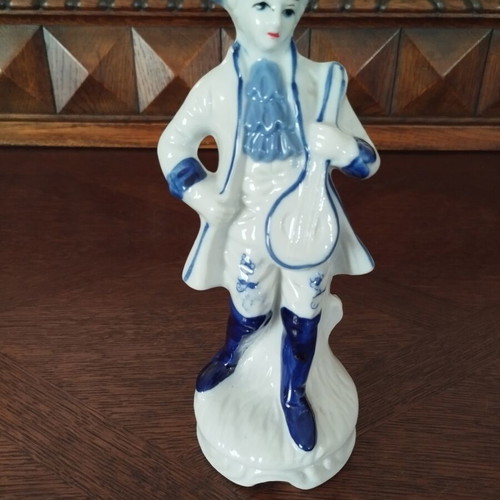 Vintage porcelain figurine musician troubadour 20cm like new