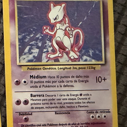 Mewtwo Base Set Holo Pokemon card, Spanish