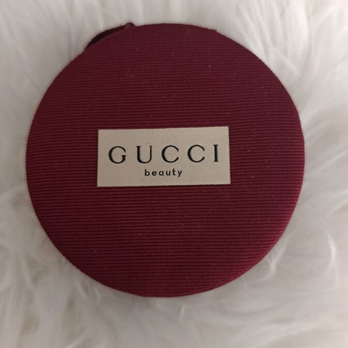 Gucci Beauty round cosmetic case, burgundy