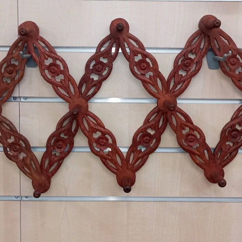 Vintage wooden expandable wall hanger made of sheesham wood like new, boho style