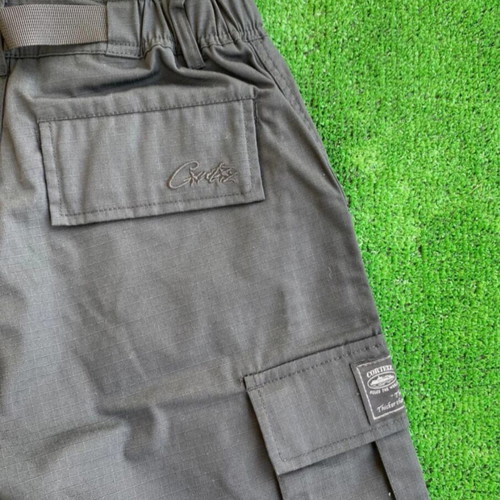 Corteiz cargo shorts, black, size M