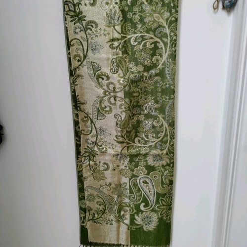 Pashmina scarf like new, green and gold