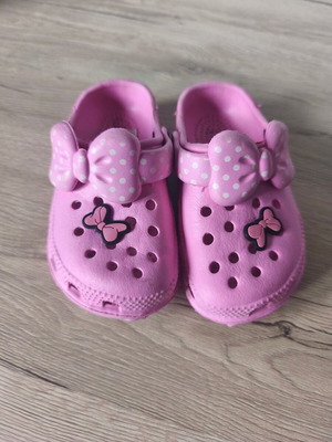 Pink children's flip-flops used, size 25, sandals