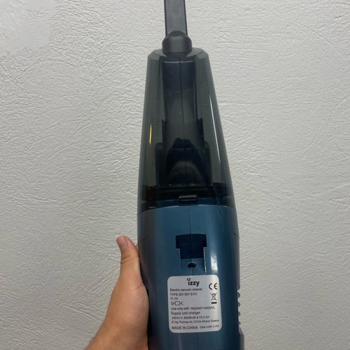 Portable vacuum cleaner like new without charger