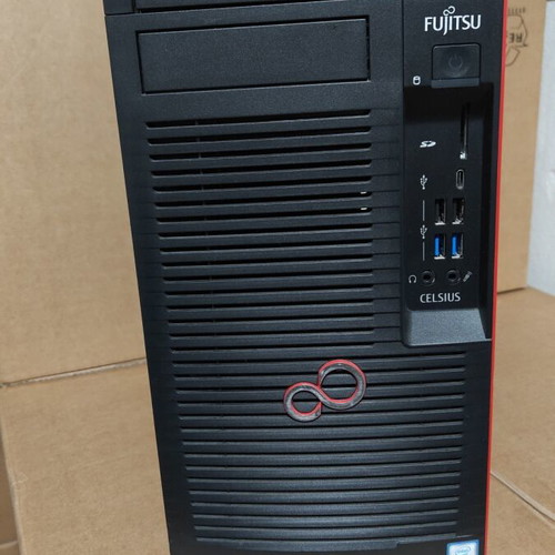 Fujitsu W570 desktop PC with Intel Xeon E3-1245v6, 8GB RAM, 500GB HDD