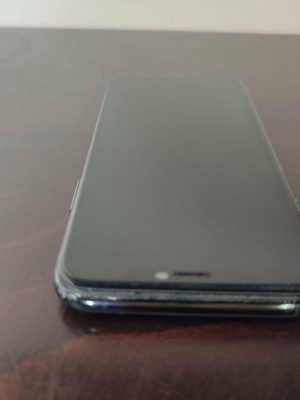 iPhone 11 Pro used, black, 16GB, with accessories and privacy screen protector