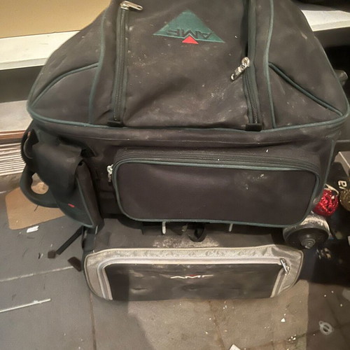 Bowling set with double detachable bag, 4 balls and accessories used