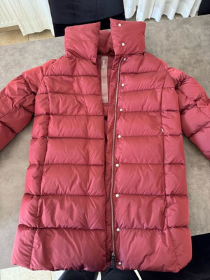Down coat ADD 42IT used, red with hidden hood and zip pockets