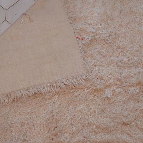 Flokati rug used, white-cream color handmade 200×300 cm