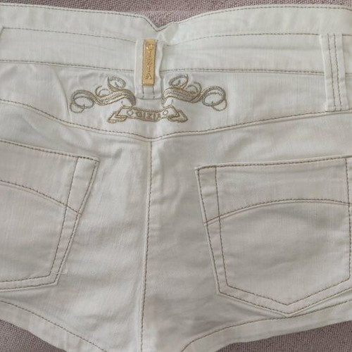 White denim shorts Gizia like new, size 36 with gold details