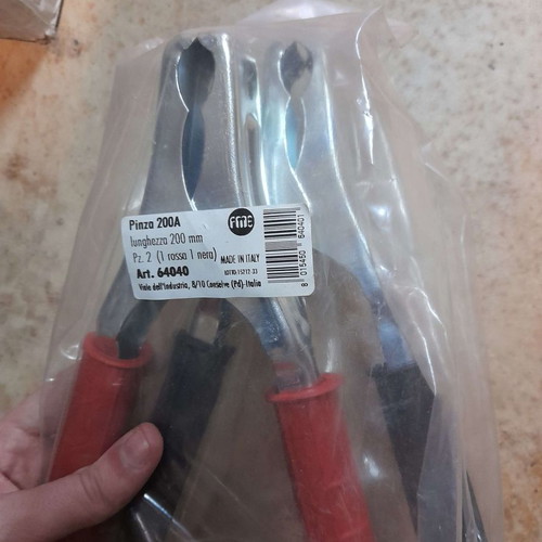 Italian battery charger clamps 1 red 1 black 200A new