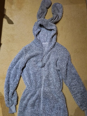 Fur onesie pajama rabbit like new, gray, size S