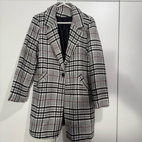 Marilyn Boutique coat like new, size L / 40 / 12