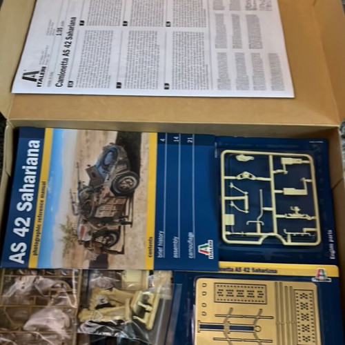 Model Camionetta AS 42 Sahariana 1/35 new from Italeri