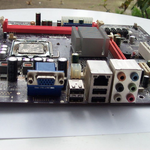 Packard Bell iMedia mainboard used with CPU damage for spare parts