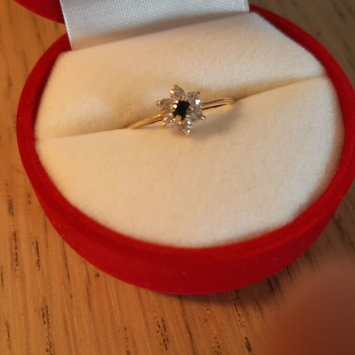Gold ring 14K 1.5g like new, diameter 1.8cm