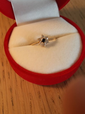 Gold ring 14K 1.5g like new, diameter 1.8cm