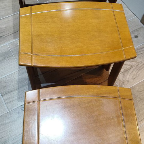 Wooden nesting coffee tables set of 3 used, classic design