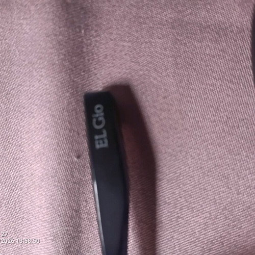 Sunglasses used with broken frame, black