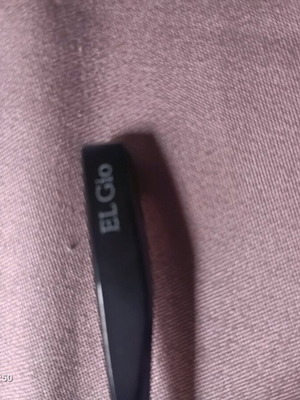 Sunglasses used with broken frame, black