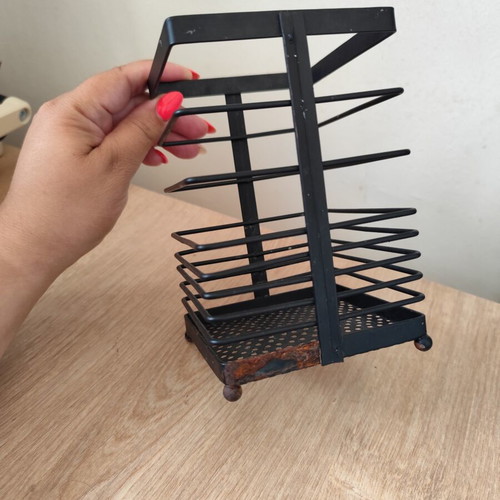 Metal organizer used, black color
