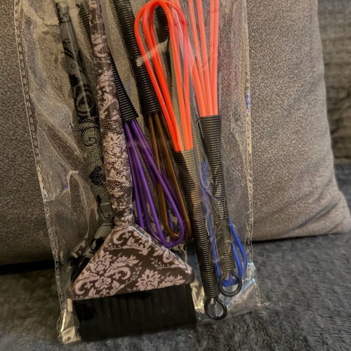 Hairdressing tool set new with hair dye whisks and brush