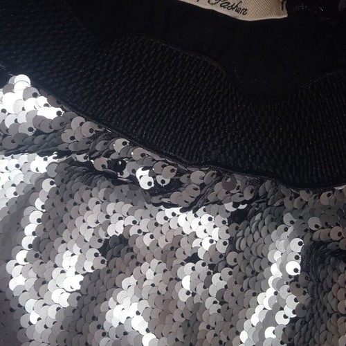 Sequin skirt like new, gray and black, size S