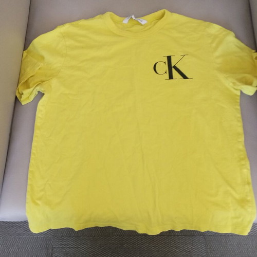 Calvin Klein yellow T-shirt size M like new