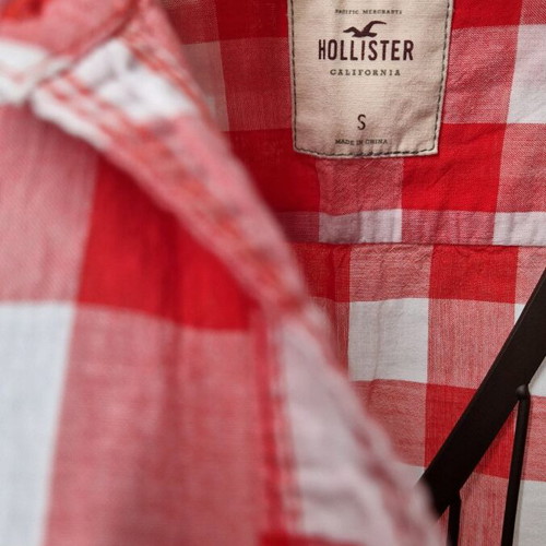 Hollister shirts set of 2 like new, size S, white and red