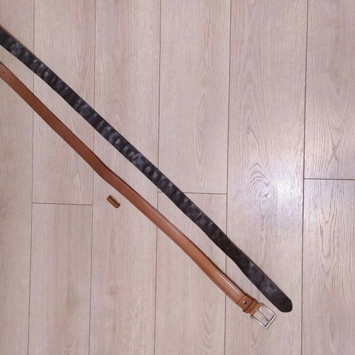 Two pairs of belts like new, brown and black, 125 cm