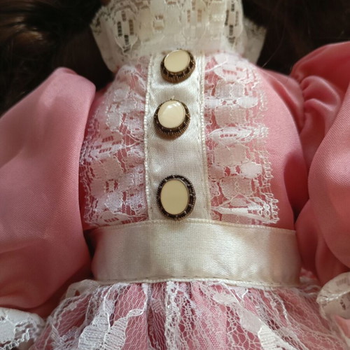 Vintage Porcelain Doll Suzette 1988-1989 Heritage Mint Ltd 40cm like new