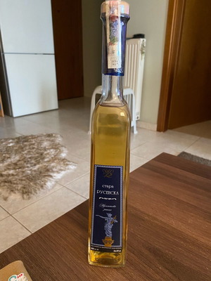 Aged Bulgarian Rakia Moschato Stara Rusenska (500ml / 40%)