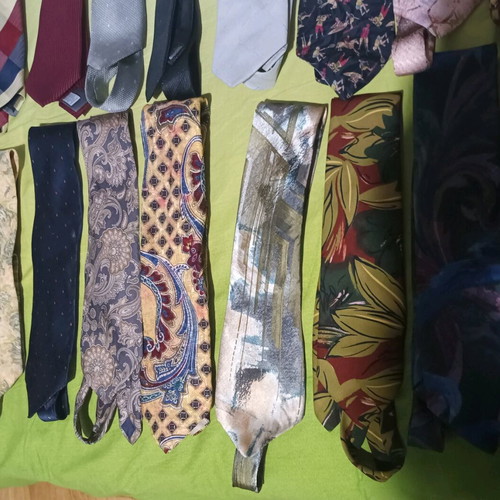 Ties like new, pack of 24, various fabrics and silk