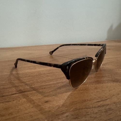 Rebecca Blu RB8743 RJ01 Sunglasses like new, tortoiseshell butterfly frame
