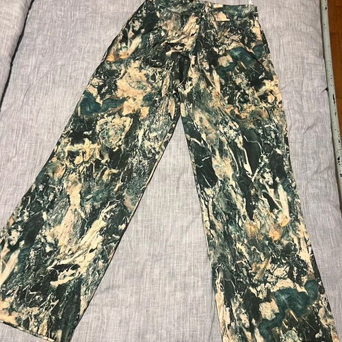 Milkwhite set like new, satin texture, beige and green