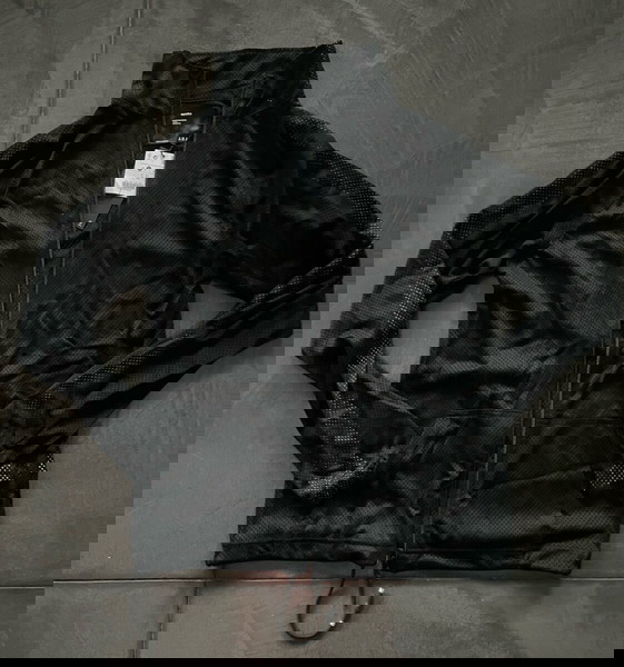 ανδρικό μπουφάν Bershka