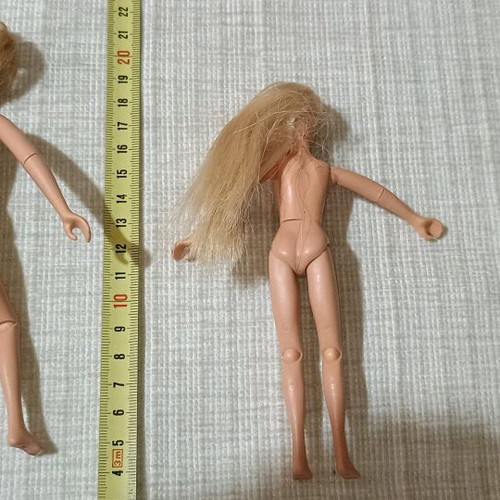 Articulated dolls set by Lego Group like new