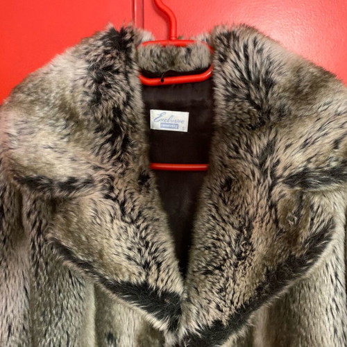 Raxevksy Exclusive women's faux fur like new, gray and beige, size L-XL