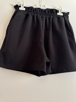 Elastic shorts like new, black, size M